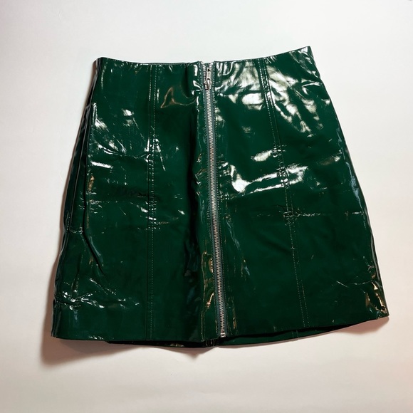 Green Skirt - Picture 1 of 4